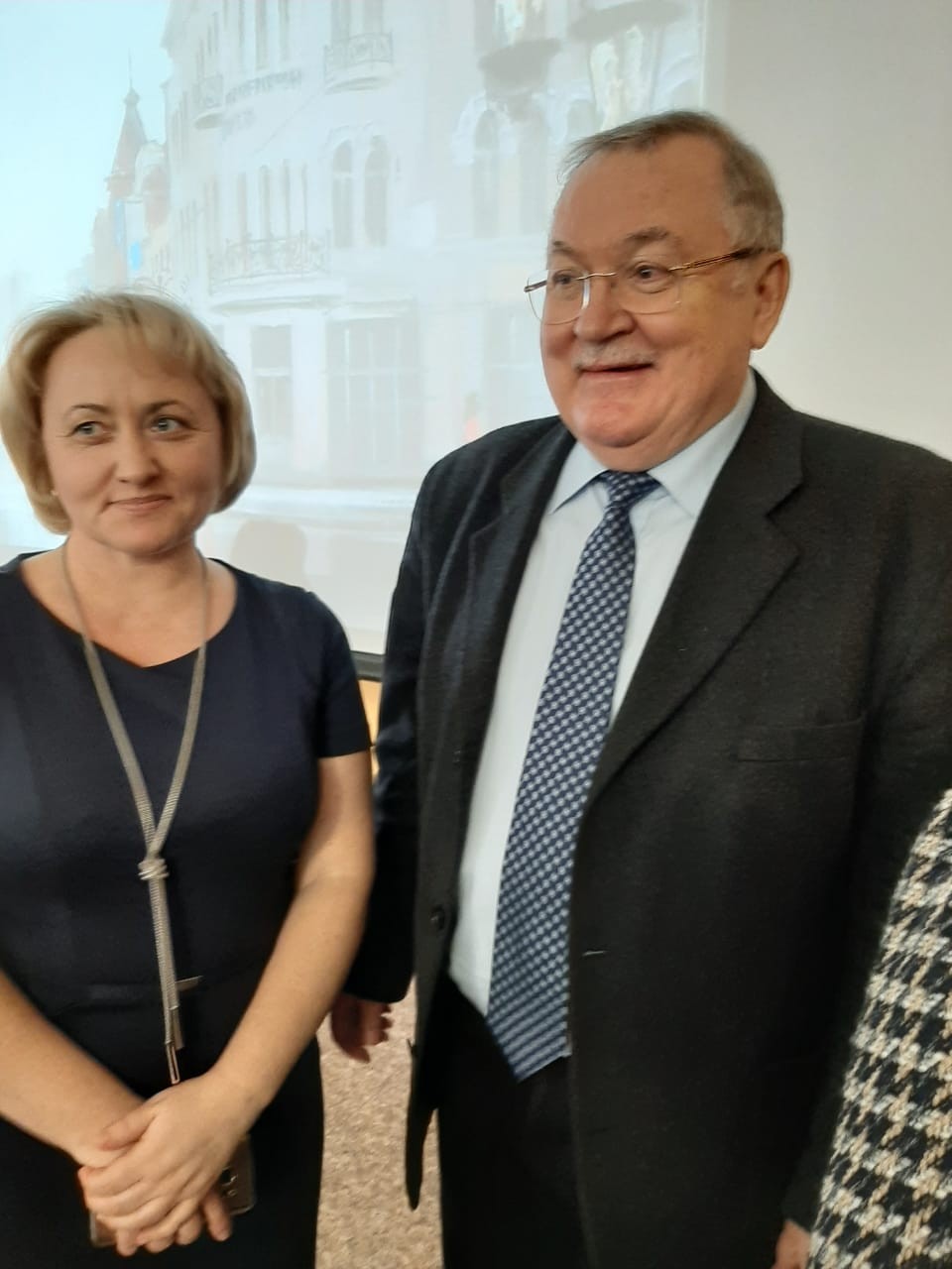 .И.Двойников и О.В.Буторина 